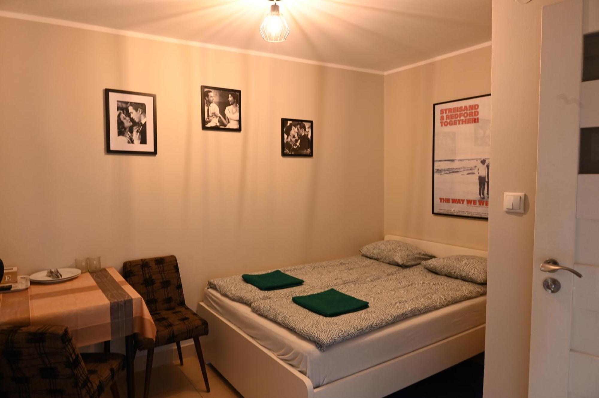 Pepe Hostel Warszawa Exteriör bild